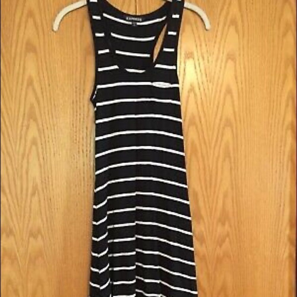 ✨Express Striped High-Low T-shirt Dress✨ - Picture 4 of 7